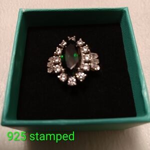 Elegant ring Sz 9 Gift Box
